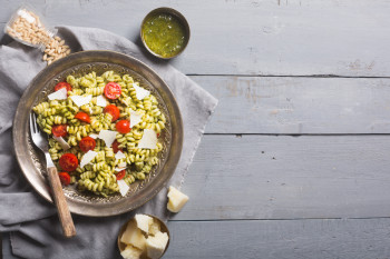 Salade de pâtes pesto
